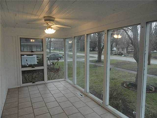 1st image of 224 W 7th St