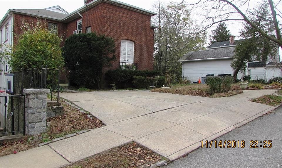 1st image of 52 Sumner Ave #1
