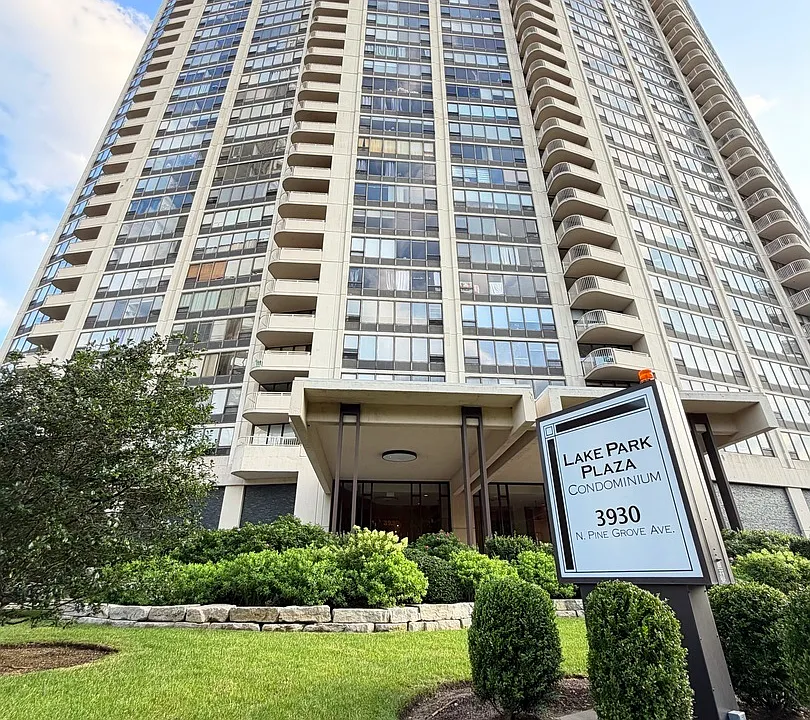 3930 N Pine Grove Ave #1708