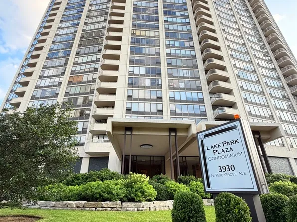 3930 N Pine Grove Ave, Chicago, IL