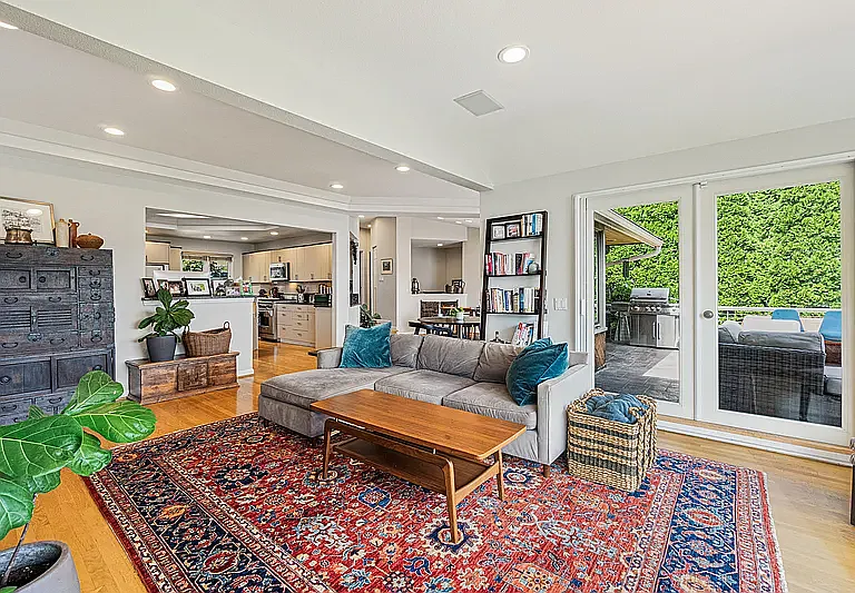 10508 Exeter Ave NE — Photo 12