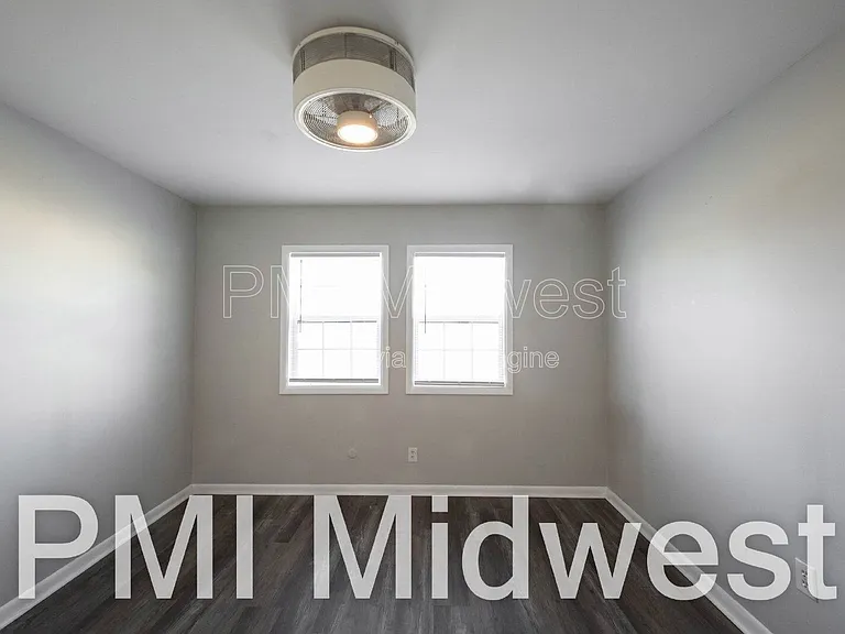 140 Maple Park Dr #3 — Photo 16