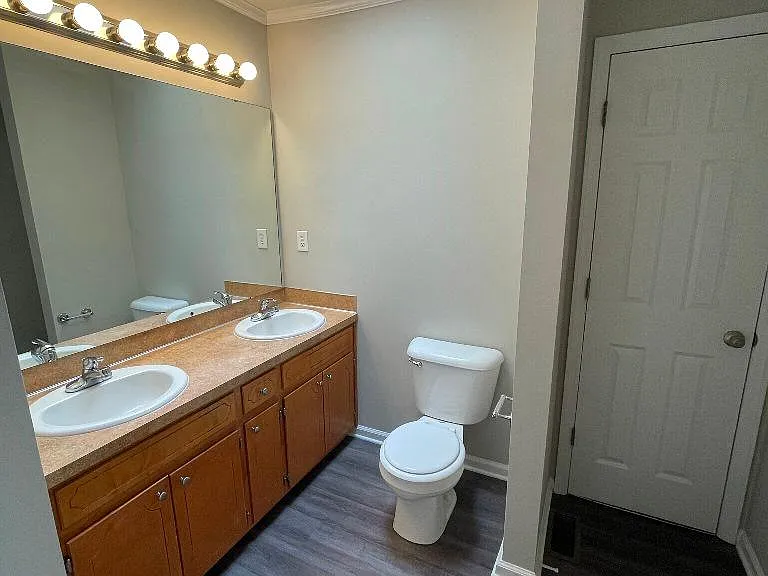 1217 Cross Creek Cir #E4 — Photo 17