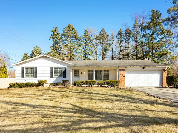 1776 Welch Rd, Commerce Township, MI 48390
