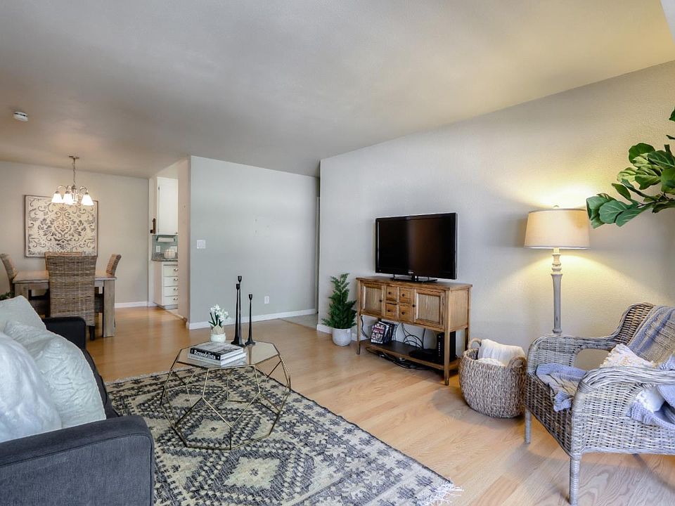 1st image of 309 Tradewinds Dr APT 14