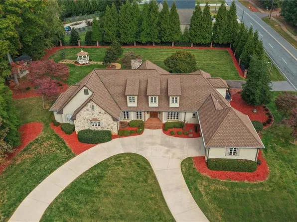 3605 Benchley Rd, Winston Salem, NC 27106
