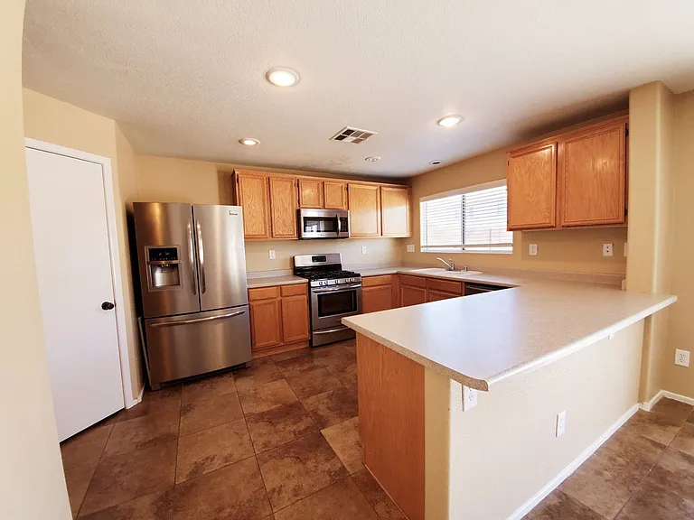 348 Bella Calabria Ave — Photo 9