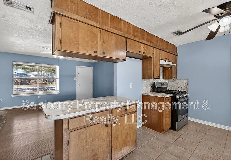 1113 Gifford Dr — Photo 13
