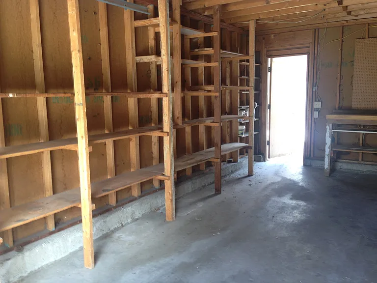 1639 E Saint Charles Pl — Photo 15