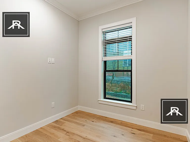 159 Everett St #201 — Photo 5