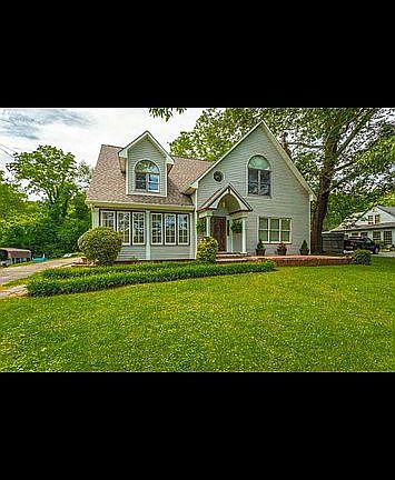 3rd image of 3405 Whittaker Ave