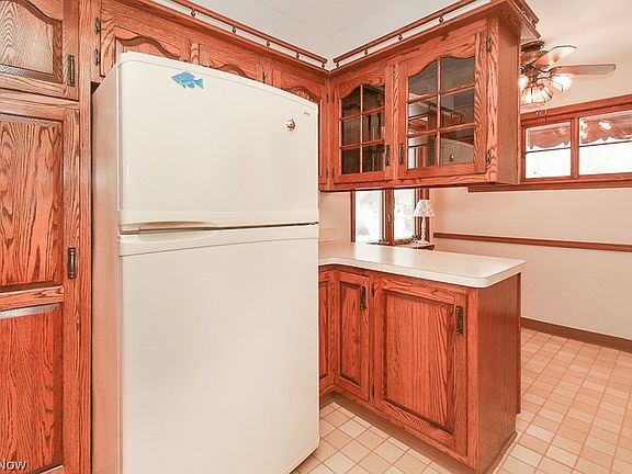 5th image of 2616 Elizabeth St