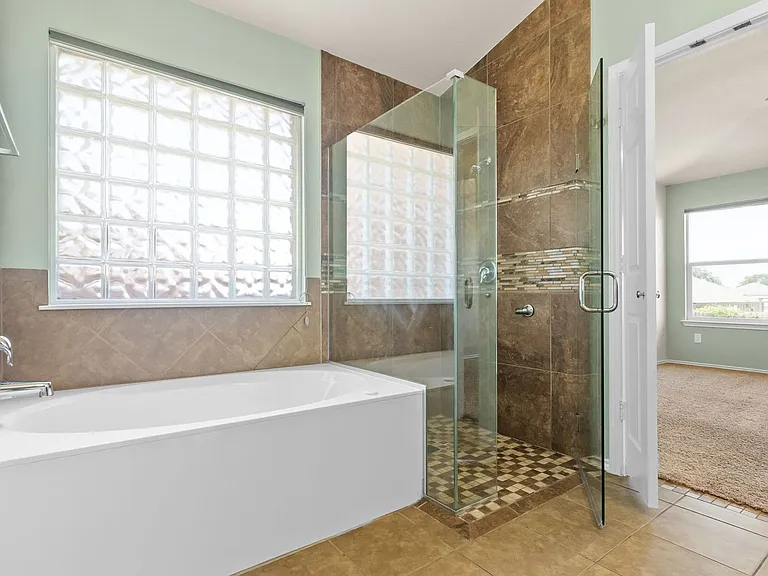 9510 Shimla Dr — Photo 10