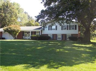 3 Stuyvesant Rd, Pittsford, NY 14534