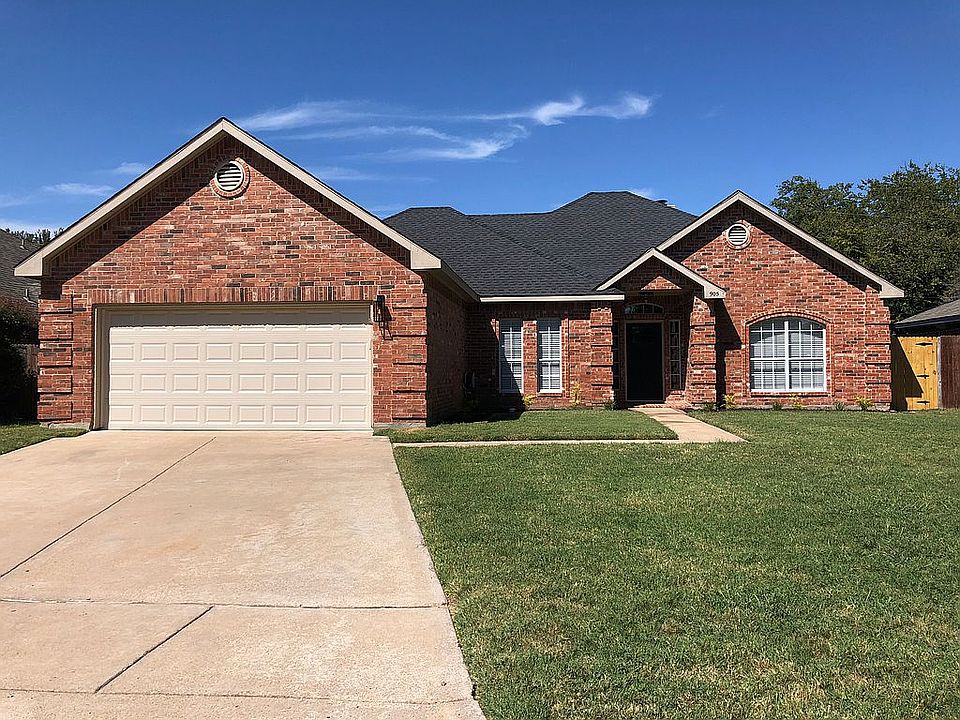 1st image of 905 Shannon Creek Dr