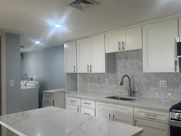 15 Washington Ave #1 — Photo 1