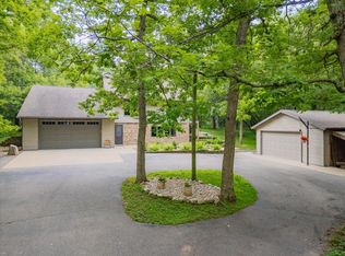 W6951 King Rd, Poynette, WI 53955