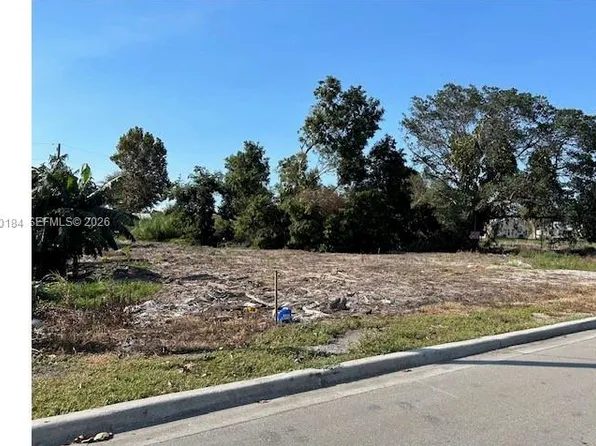 875 Joe Louis Ave, Pahokee, FL 33476