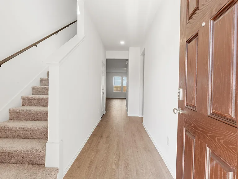 2524 Limerick Dr — Photo 3