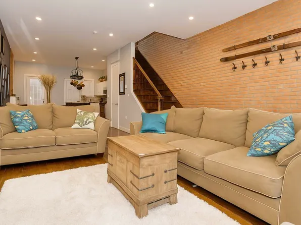 544 Lexington Avenue image 1 of 11