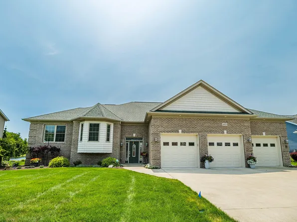 5653 N Lake Dr, Kimball, MI 48074