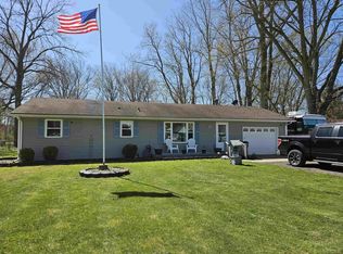 735 Pickard Rd, Temperance, MI 48182