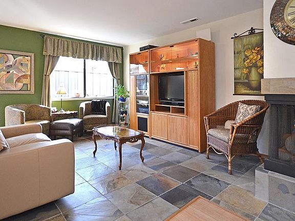 2nd image of 6112 Sheraton Pl