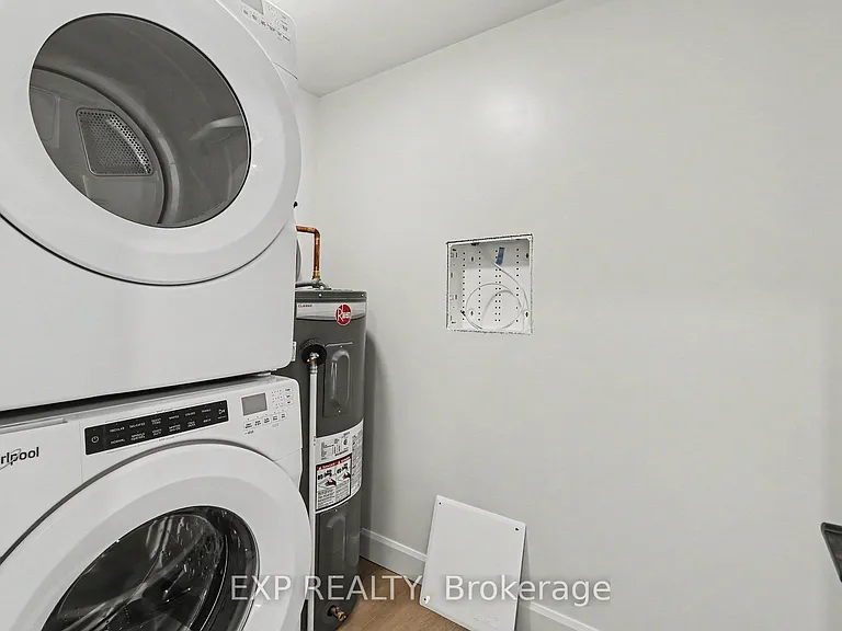 1089 Notre Dame St #5 — Photo 20