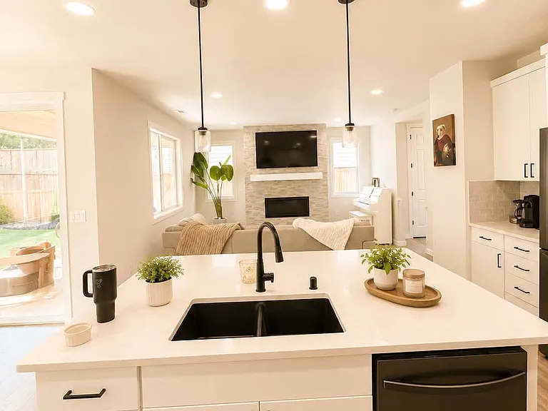 4866 Stardust Ct — Photo 6