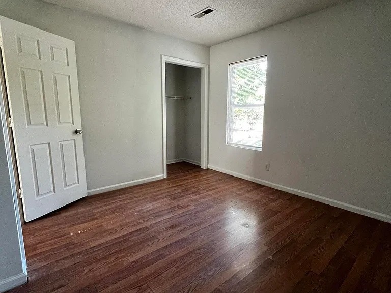 3720 Prices Ln — Photo 9