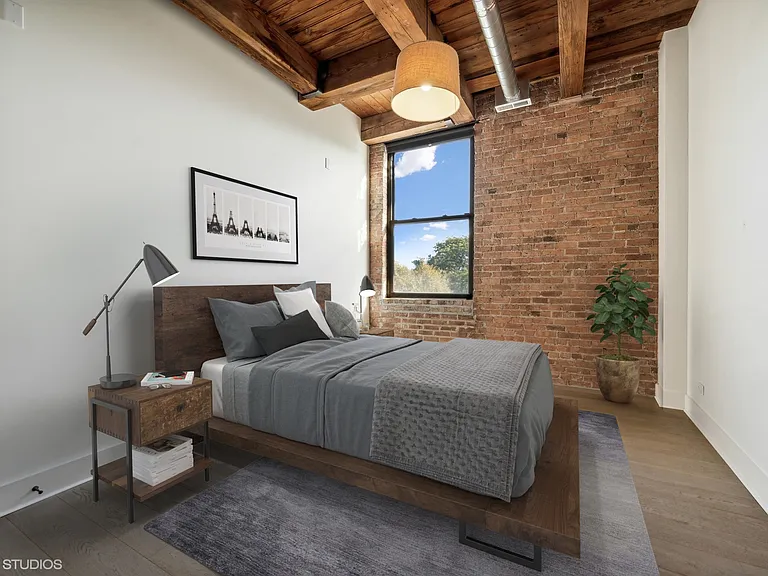 1600 S Jefferson St #302 — Photo 8