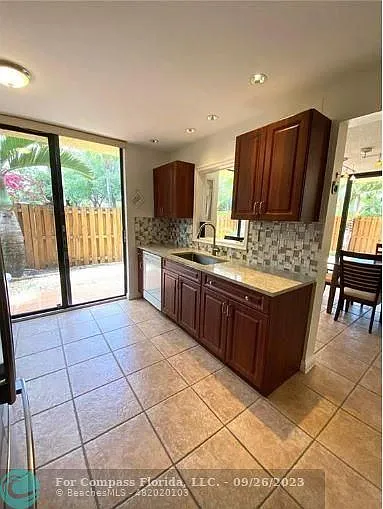 5705 Fox Hollow Dr — Photo 39