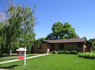 1715 R St, Gering, NE 69341