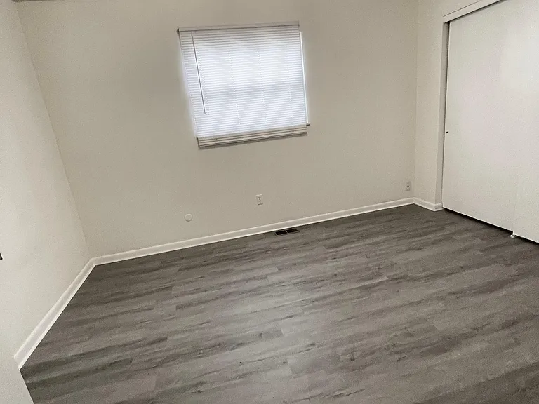 135 E Maynard Ave — Photo 14