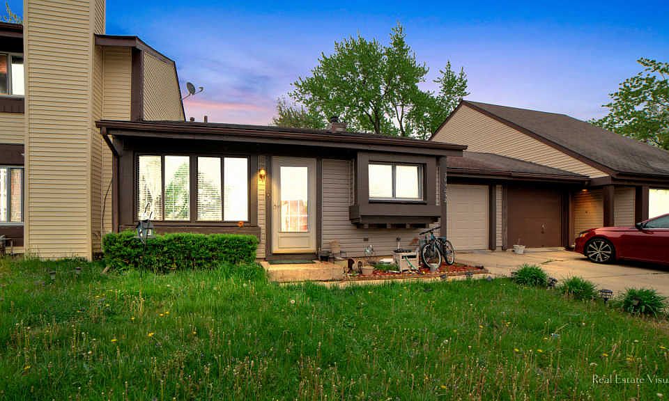 1st image of 30W052 Mulberry Ct #52
