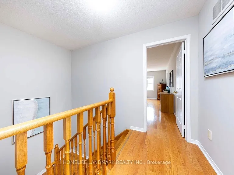 69 Selkirk Dr — Photo 20
