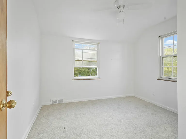 3836 Woodmont Rd — Photo 13