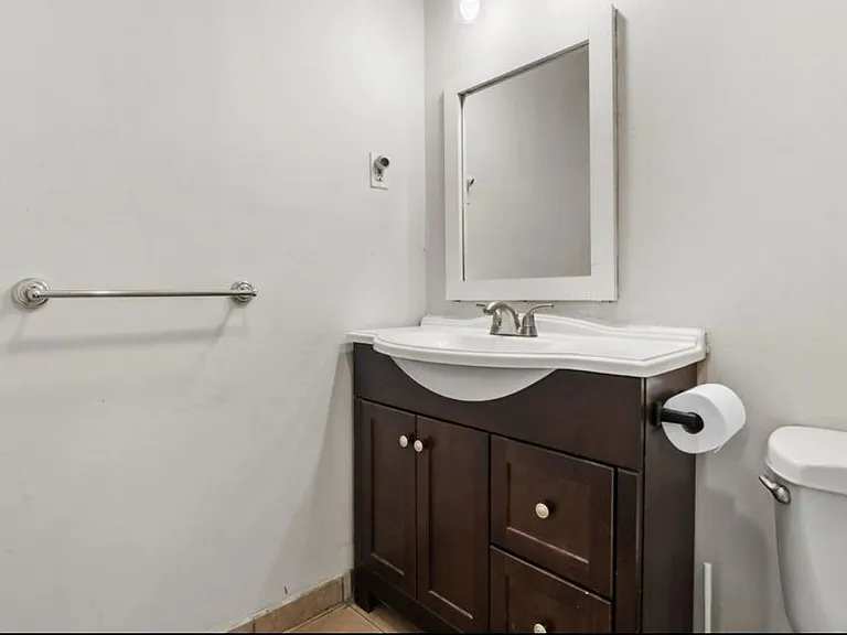 2787 Parliament Ct — Photo 7