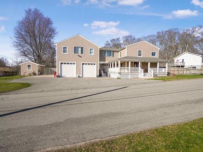 466 Dickinson St, Fall River, MA, 02721