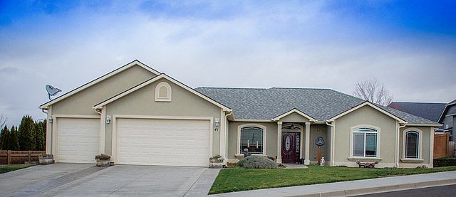 1st image of 41 Yellowjacket Dr