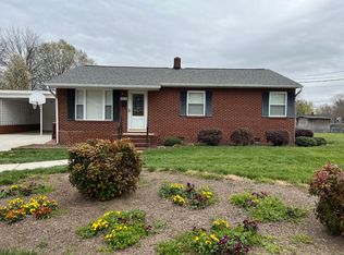 1006 Bridges Dr, High Point, NC 27262