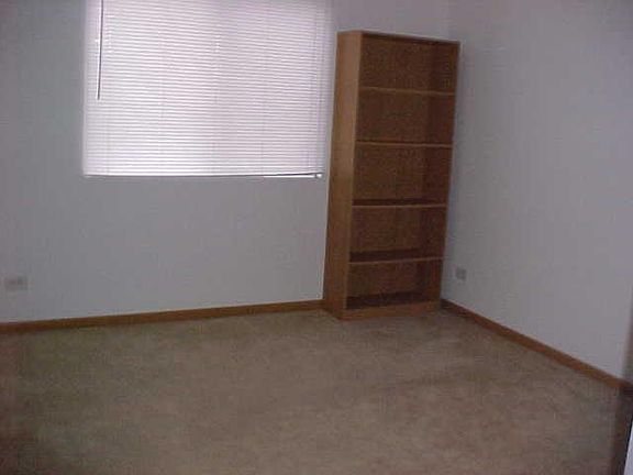 4th image of 3043 Creekside Dr