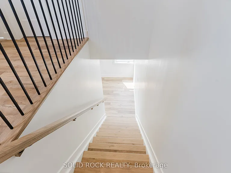 845 Champlain St #9 — Photo 23