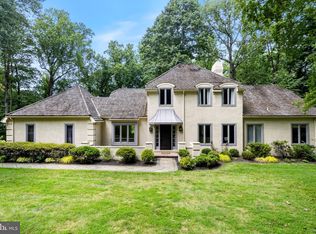 681 Strafford Cir, Wayne, PA 19087