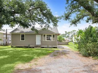 702 Early St, Paradis, LA 70080