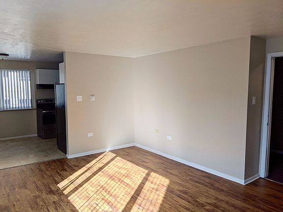 5th image of 1355 N Ogden St #1