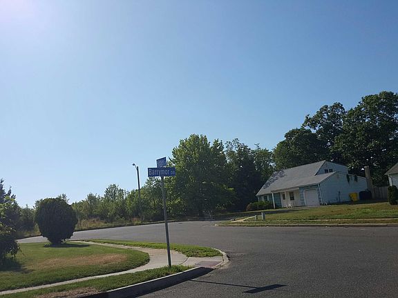 5th image of 1649 Barrymor Dr