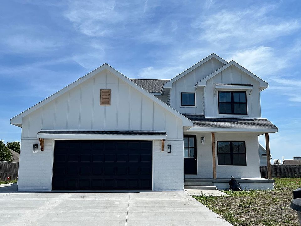 1st image of 2953 Brooks Hollow Dr