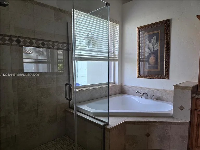 4045 SW 151st Ter — Photo 38