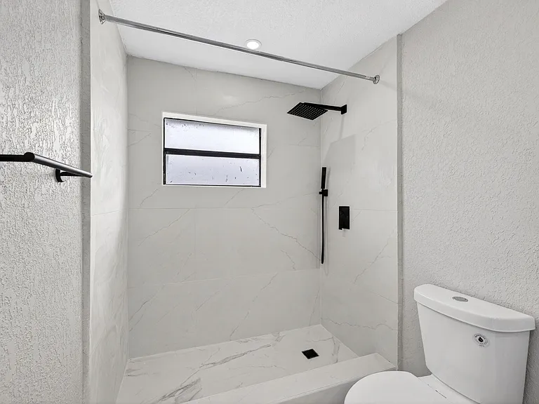 5424 SW 44th Ter — Photo 40